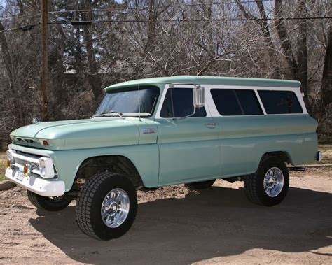 1965 Chevrolet Suburban 4x4 Gmc Truck Chevrolet Trucks Custom Trucks