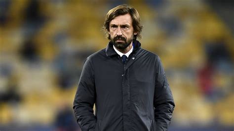 Fu Ball Andrea Pirlo Als Trainer Von Sampdoria Genua Freigestellt