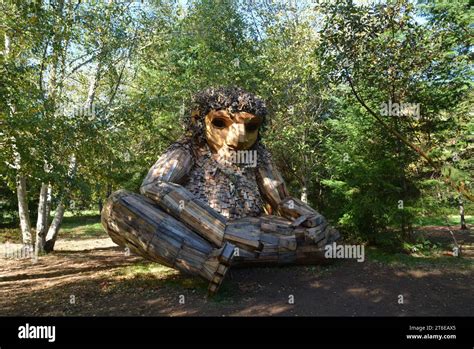 Bainbridge Island Troll Hi Res Stock Photography And Images Alamy