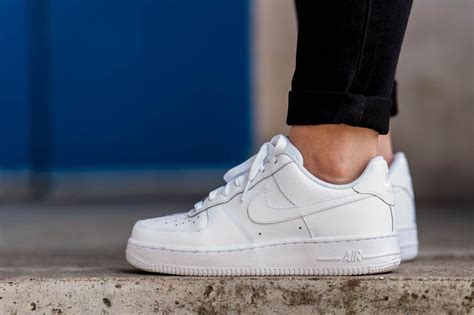 How To Spot Fake Vs Real Nike Air Force 1 Low White Sneakers Legitgrails