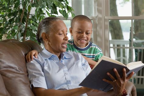 Grandma Telling Story To Grandson Picture And Hd Photos Free Download