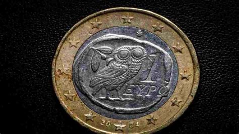 La Pi Ce De Euro Orn E D Un Hibou Un Tr Sor Ou Simplement Une