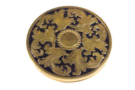 Maravilla Engraved Powder Compact Case Vintage Carwen