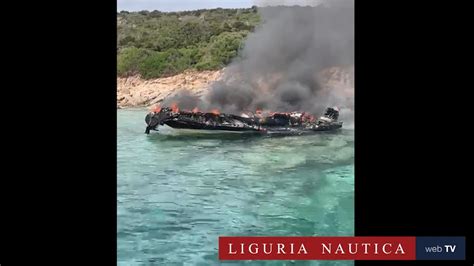 Incendio Distrugge Un Gommone A La Maddalena YouTube