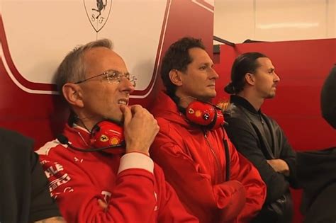 Elkann Beccato Dalle Telecamere Nel Box Ferrari A Las Vegas Il