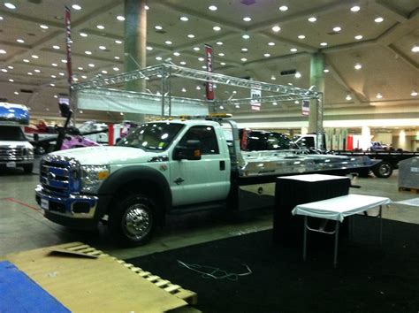 American Towman Expo Vehicles With Pse Amber Lighting Thro Flickr