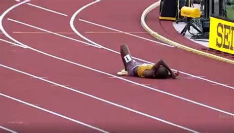 le dio  empujon atleta fue descalificada por provocar caida de