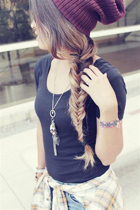 15 Cute Hairstyles That Work With A Beanie Styleoholic