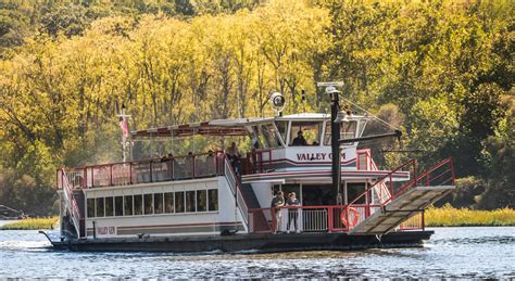 Cruising on the Ohio river aboard the Valley Gem Sternwheeler | parrott ...