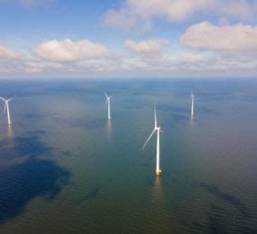 Leadvent Group Unveiling The Advantages Of Floating Offshore Wind Energy