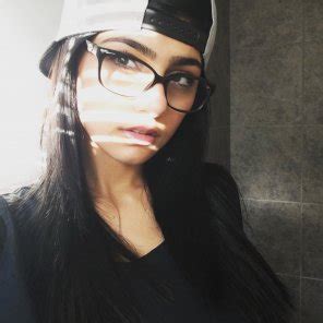 Mia Khalifa Porn Photos