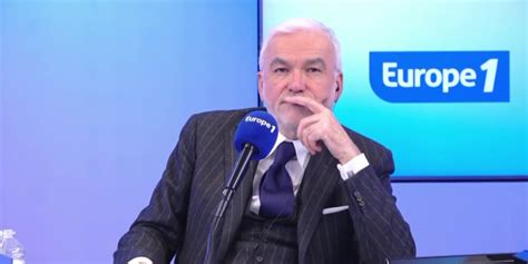 Pascal Praud Et Vous Affaire Alain Delon Je Suis Atterr Quelle