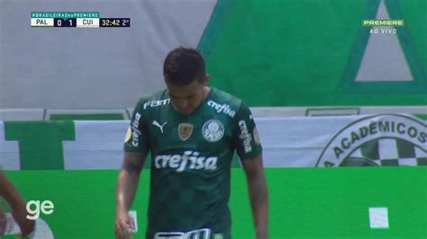 Vídeo Aos 32 min do 2º tempo defesa difícil de Walter do Cuiabá