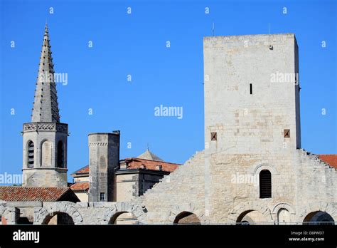 Gallo roman architecture hi-res stock photography and images - Alamy