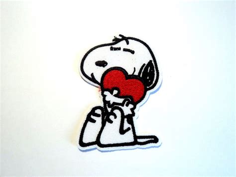 1x Snoopy Cartoon Patches Embroidered Cloth Badge Applique Iron Sew On