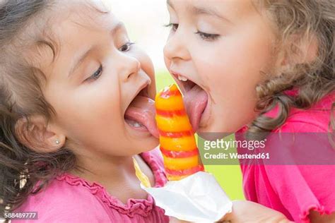 Ice Lolly Tongue Stock Fotos Und Bilder Getty Images