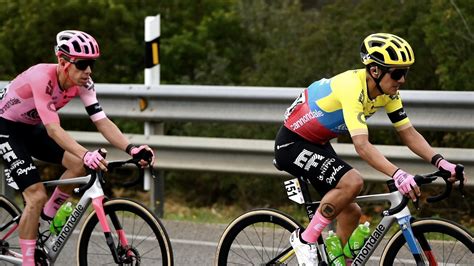 Rigoberto Urán Fuerte En La Montaña Y Esteban Chaves En El Top 10 De La