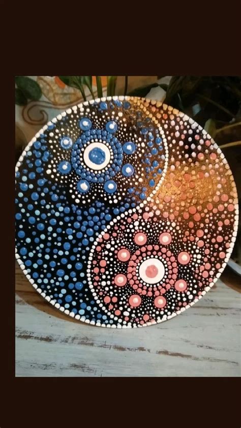 Yin Yang Azul E Rosa En 2022 Rosas Azuis Pontilhismo Mandala