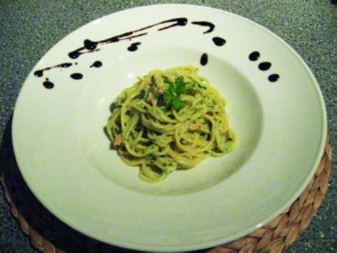 Spaghetti Mit Lachs Und Spinat Rezept Kochbar De