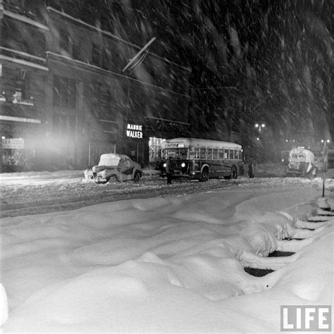 Time Capsule: New York City Blizzard, 1947 – The Man in the Gray ...