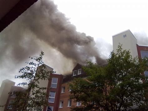 images smoke brand residential area apartment fire