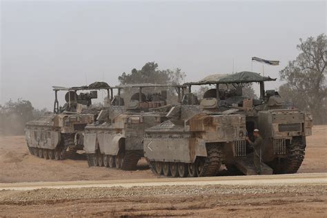 Israele Verso L Attacco A Rafah L Idf Ammassa Decine Di Tank Al