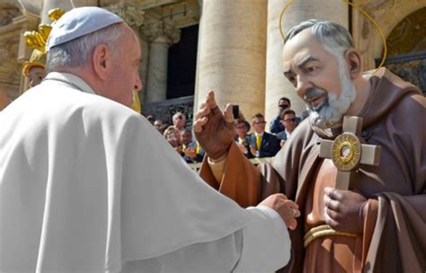 Padre Pio Il Santo Amato Nel Mondo Ecco La Supplica Per Chiedere Una