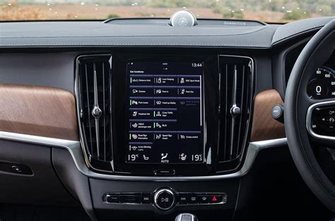Volvo V90 T5 R Design Pro 2018 Uk First Drive Autocar