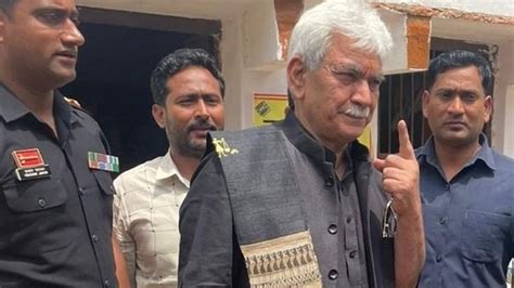 Lieutenant Governor Manoj Sinha Cast His Vote In Ghazipur Up Amar