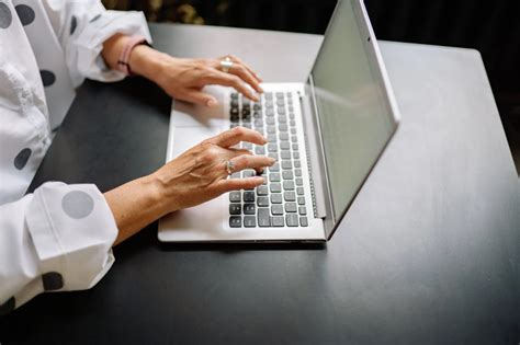 Cara Membuat Purchase Order Akurat Beserta Contoh Real Ginee