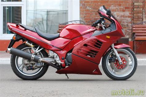 Тест-драйв мотоцикла Suzuki RF400 от Моторевю.