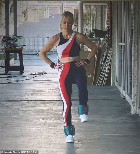 Jennie Garth Unveils Thin Toned Bikini Body In Las Vegas