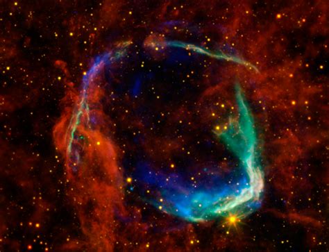 Space in Images - 2014 - 12 - Multicoloured view of supernova remnant