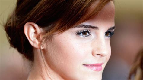 La Actriz Emma Watson Lanza Una Ginebra Inspirada En El Vino