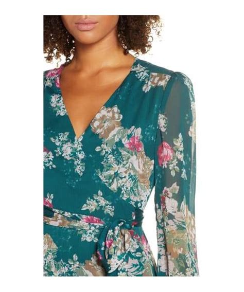 Wayf（ ）の「wayf The Meryl Floral Long Sleeve Wrap Gown（ワンピース）」 Wear