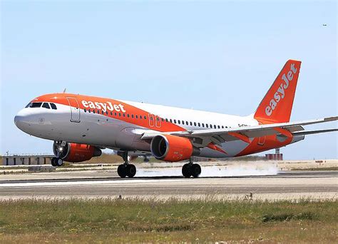 Easyjet Company Facts And Work Culture Cabin Crew Hq