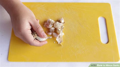 How to Mince Garlic: 10 Steps (with Pictures) - wikiHow