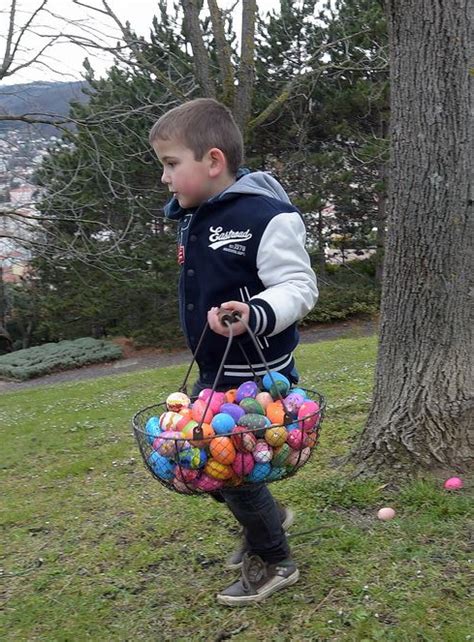 Grande Chasse Aux Ufs Dans Tout Le Parc Montjuzet Citizenkid