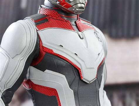 Avengers Endgame Nuova Action Figure Hot Toys Di Tony Stark Con