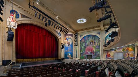 An Iconic New York City Theater Just Completed A Major Renovation