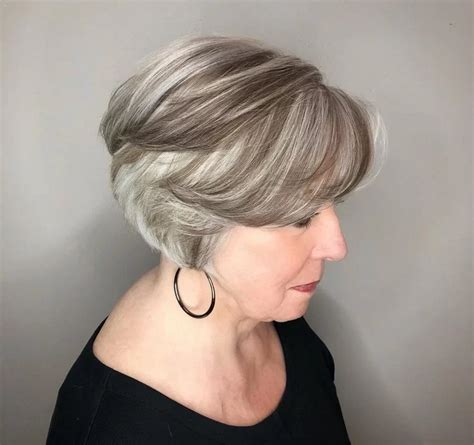 Aktuelle Kurzhaarfrisuren für ältere Damen Diese Looks werden Ihnen