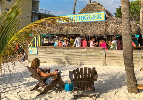 9 Fort Myers Beach Bars For Fun Food And Fantastic Drinks Fort Myers Beach Fort Myers Beach Bars