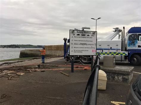 Tractor Sunk In The River Tamar Is Being Recovered Plymouth Live