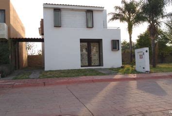 Casa En Fraccionamiento En Venta En Bosques De La Alameda Celaya