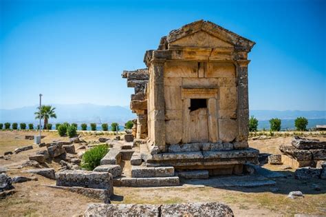 Premium Photo | Ruins in ancient city of Hierapolis Pamukkale Turkey