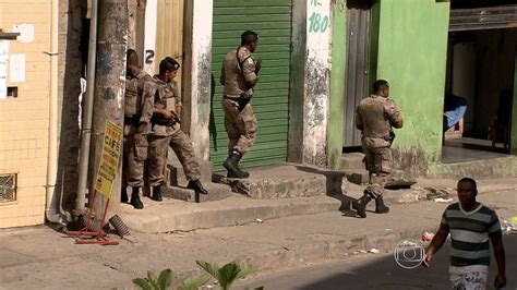 Vídeo PM investiga ação de policiais que teriam atirado contra jovem