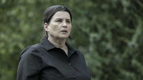 Twd World Beyond Julia Ormond On Rick Grimes The Crms Secrets
