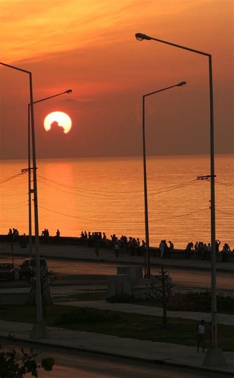 Havana's Iconic Malecon | Cuba Holidays | Beyond The Ordinary