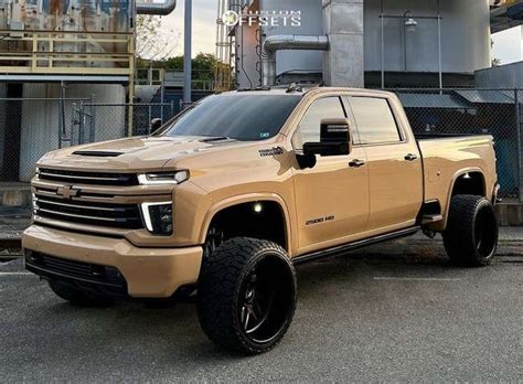 2021 Chevy Silverado 2500 Lifted Lean Berretti