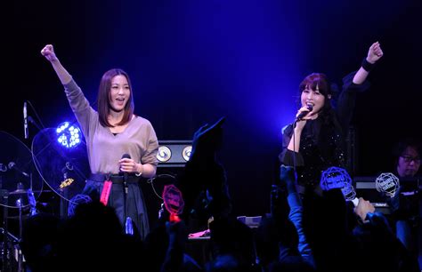 ソロ30周年・宇徳敬子がライブ開催、瀬戸朝香も登場「明るい未来へ邁進していきましょう」｜newsポストセブン